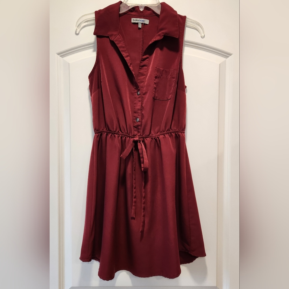 BAILEY BLUE SLEEVELESS MAROON DRESS SIZE M